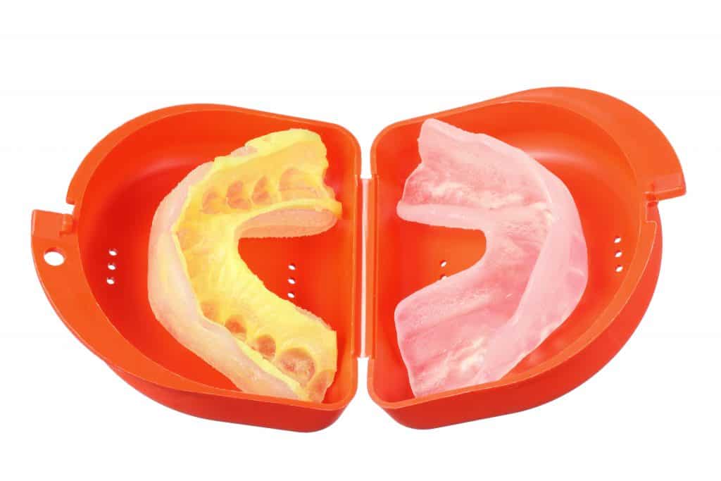 mouthguard for upper and lower teeth